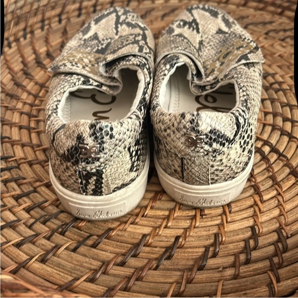 Sam Edelman Snake Print Slip On shoes Sz 7 - Picture 3 of 4